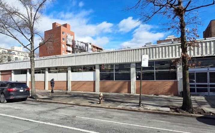 Pictures of Retail property located at 44-15 Kissena Blvd, New York, NY 11355 for lease - image #1