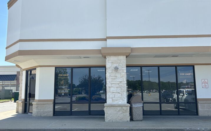 Pictures of Retail, Restaurant property located at 1451 N Main St, Suffolk, VA 23434 for lease - image #1
