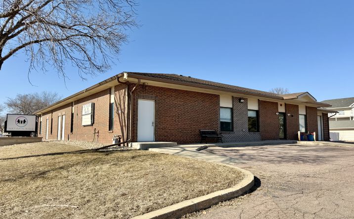 Pictures of Office property located at 3300 W 49th St, Sioux Falls, SD 57106 for lease - image #1