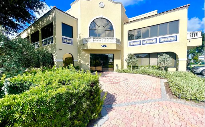 Pictures of Office property located at 3450 Northlake Blvd, Palm Beach Gardens, FL 33403 for lease - image #1