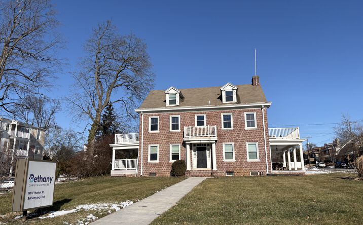 Pictures of Office property located at 1911 E Market St, East York, PA 17402 for lease - image #1