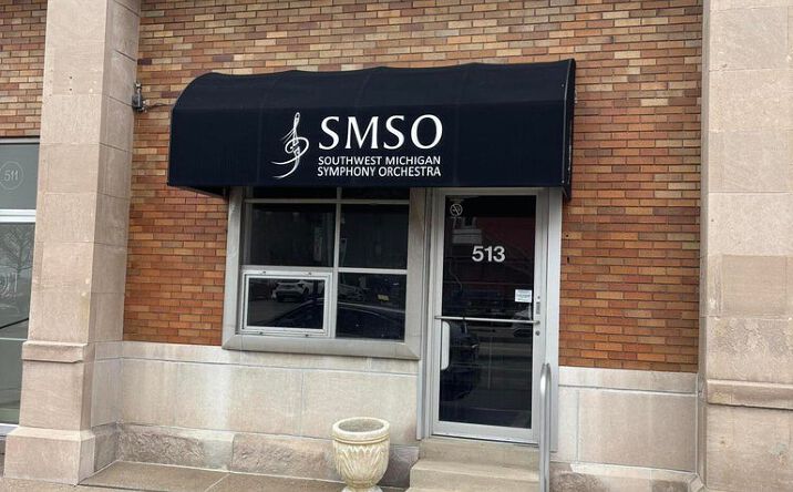 Pictures of Office, Retail, Land property located at 513 Ship Street, St. Joseph, MI 49085 for lease - image #1