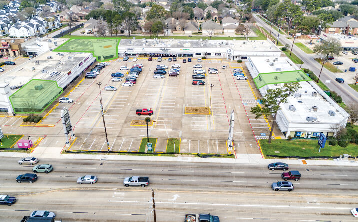 Pictures of Retail property located at 5020 Farm to Market 1960 Rd W, Houston, TX 77069 for lease - image #1