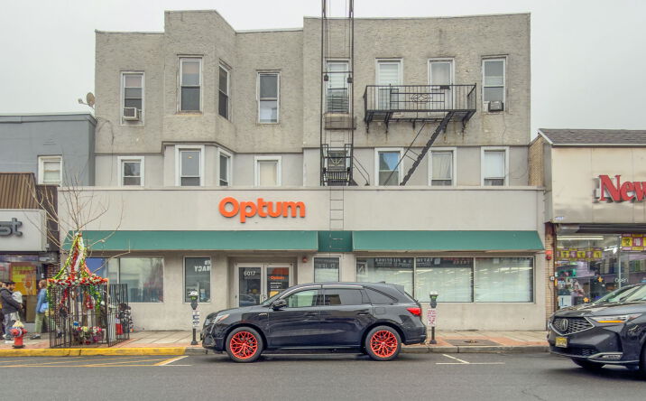 Pictures of Retail, Office, Restaurant property located at 6013 Bergenline Ave, West New York, NJ 07093 for lease - image #1