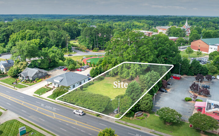 Pictures of Land property located at 527 W John St, Matthews, NC 28105 for lease - image #1