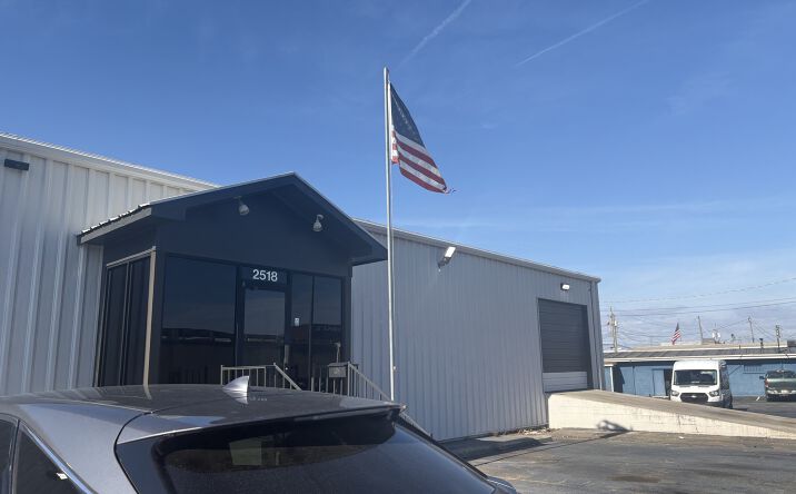 Pictures of Retail, Office, Special Purpose property located at 2518 Memorial Pkwy SW, Huntsville, AL 35801 for lease - image #1
