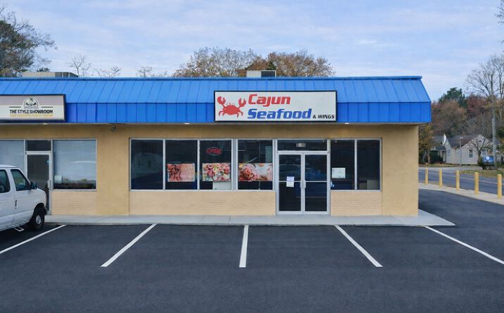 Pictures of Retail, Restaurant property located at 3615 Tidewater Drive, Norfolk, VA 23509 for lease - image #1