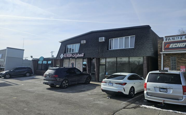 Pictures of Retail property located at 11324 S Harlem Ave, Worth, IL 60482 for lease - image #1