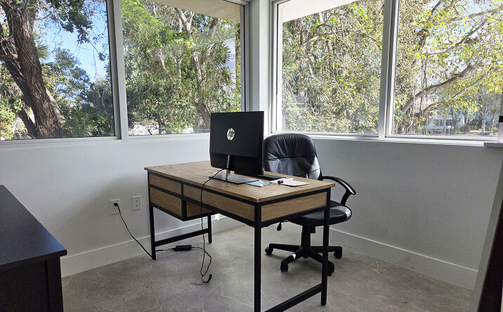 Pictures of Office property located at 500 SE Osceola St, Stuart, FL 34994 for lease - image #1