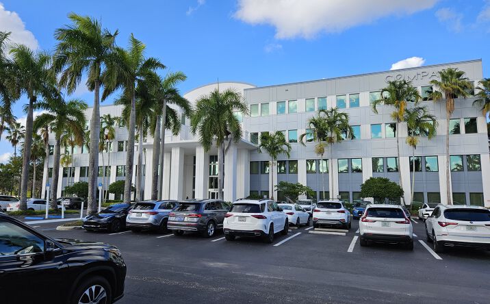 Pictures of Office property located at 2500 Weston Rd, Weston, FL 33331 for lease - image #1