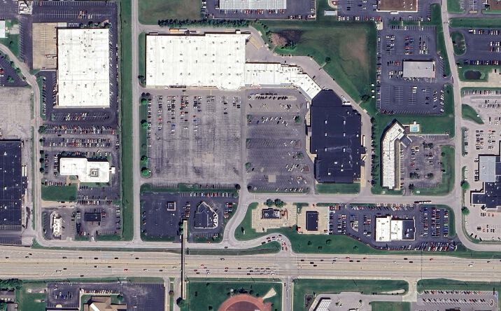Pictures of Retail property located at 5330 E Indiana St, Evansville, IN 47715 for lease - image #1