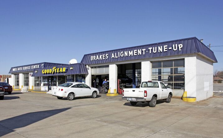 Pictures of Retail property located at 4493 NW 50th St, Oklahoma City, OK 73112 for lease - image #1