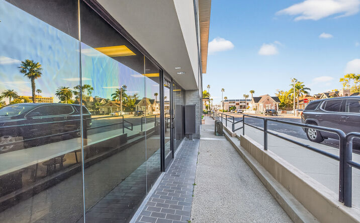 Pictures of Office property located at 196 S Fir St, Ventura, CA 93001 for lease - image #1