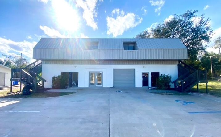 Pictures of Office property located at 1814 Fern Palm Dr, Edgewater, FL 32132 for lease - image #1