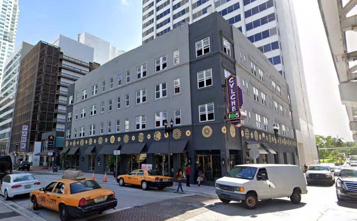 Pictures of Retail property located at 307 NE 1st St, Miami, FL 33132 for lease - image #1