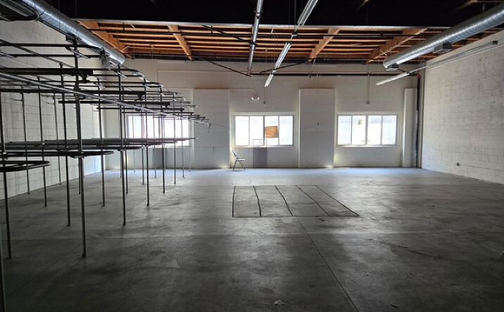 Pictures of Industrial, Retail, Office property located at 930 E Pico Blvd, Los Angeles, CA 90021 for lease - image #1