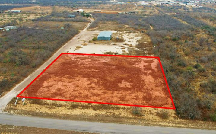 Pictures of Land property located at 158 County Rd 5005;, Carrizo Springs, TX 78834 for lease - image #1
