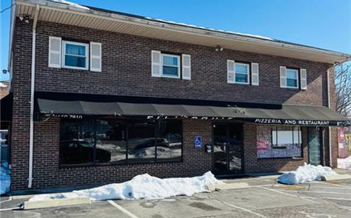 Pictures of Restaurant property located at 1690 W Shore Rd, Warwick, RI 02889 for lease - image #1