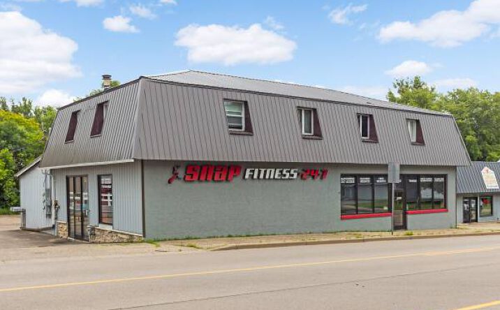 Pictures of Retail, Office, Special Purpose property located at 570 10th Ave, Baldwin, WI 54002 for lease - image #1