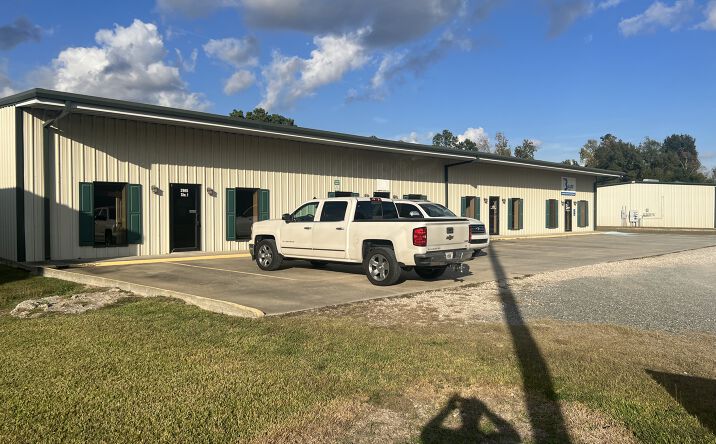 Pictures of Industrial property located at 2965 E Napoleon St, Sulphur, LA 70663 for lease - image #1