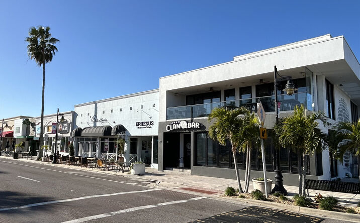 Pictures of Retail property located at 29 N Boulevard of the Presidents, Sarasota, FL 34236 for lease - image #1