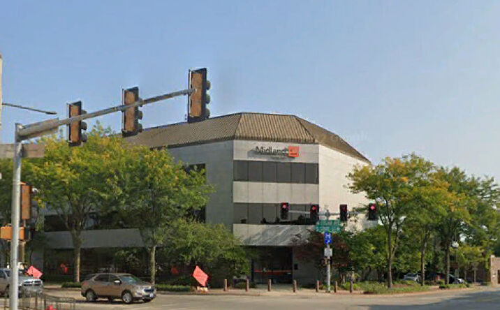 Pictures of Office property located at 600 S. State Street, Belvidere, IL 61008 for lease - image #1