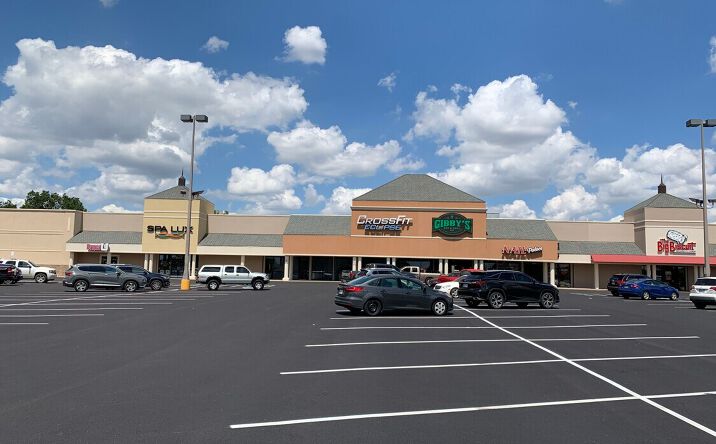 Pictures of Retail property located at 8922 S Memorial Dr, Tulsa, OK 74133 for lease - image #1