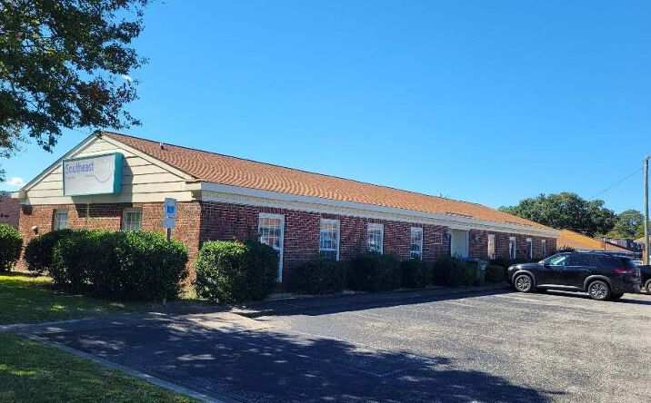 Pictures of Office property located at 902 South College Road, Wilmington, NC 28403 for lease - image #1