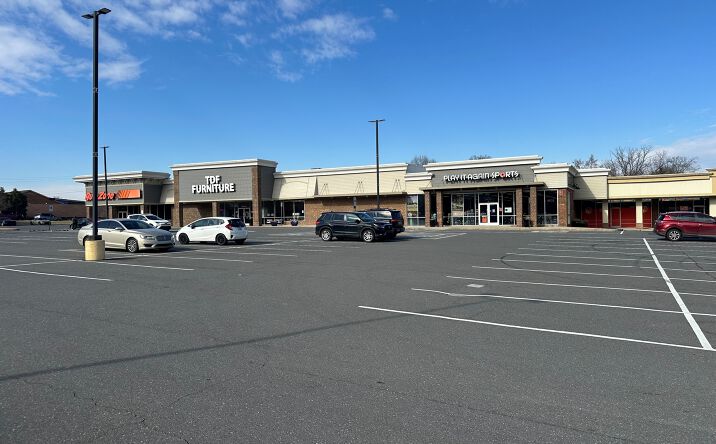 Pictures of Retail property located at 8500 Pineville-Matthews Rd, Charlotte, NC 28226 for lease - image #1