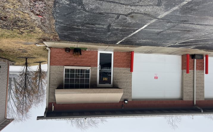 Pictures of Retail, Office, Industrial property located at 560 N Indiana Ave, Crown Point, IN 46307 for lease - image #1