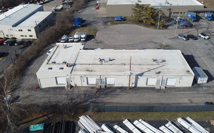 Pictures of Industrial property located at 11724-11740 Lackland Industrial Dr, St. Louis, MO 63146 for lease - image #1