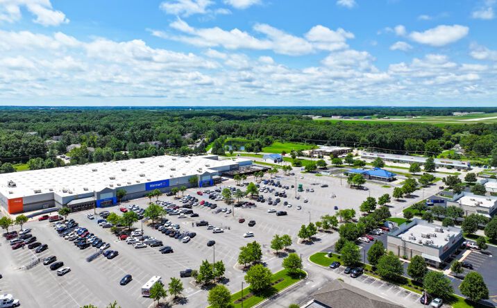 Pictures of Retail property located at 2719 Emerson Dr, Elkhart, IN 46514 for lease - image #1