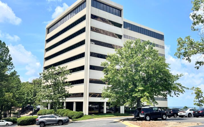 Pictures of Office property located at 600 Beacon Pkwy W, Birmingham, AL 35209 for lease - image #1