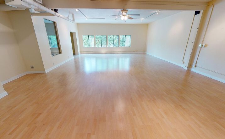 Pictures of Retail, Special Purpose, Office property located at 401 Center St, Healdsburg, CA 95448 for lease - image #1