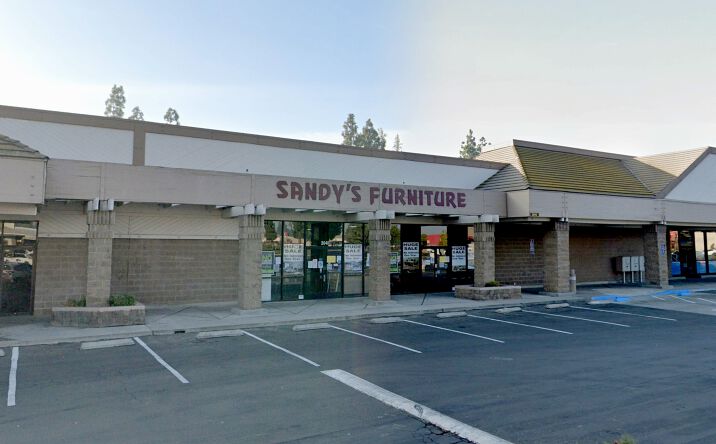 Pictures of Retail property located at 3041 W Shaw Ave, Fresno, CA 93711 for lease - image #1