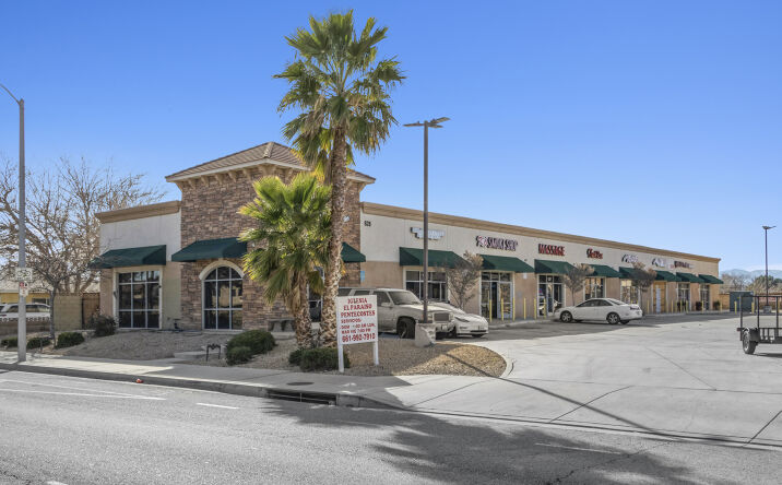 Pictures of Retail property located at 604 E Ave K, Lancaster, CA 93535 for lease - image #1