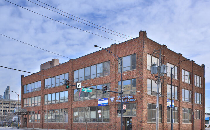 Pictures of Office property located at 557 W Polk St, Chicago, IL 60607 for lease - image #1