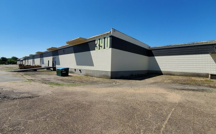 Pictures of Industrial property located at 390 Commerce Park Dr, Jackson, MS 39213 for lease - image #1