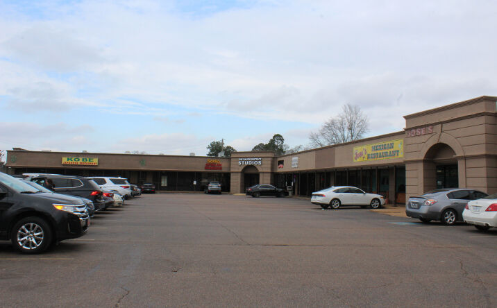 Pictures of Retail, Office property located at 136 S Pearson Rd, Pearl, MS 39208 for lease - image #1