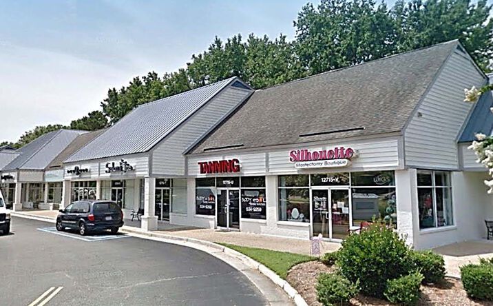 Pictures of Retail property located at 12715 Warwick Blvd, Newport News, VA 23606 for lease - image #1