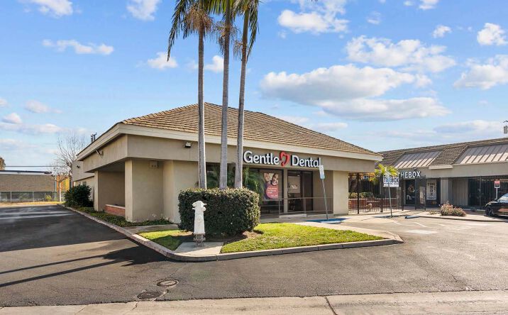 Pictures of Retail, Office property located at 2000 Harbor Blvd, Costa Mesa, CA 92627 for lease - image #1