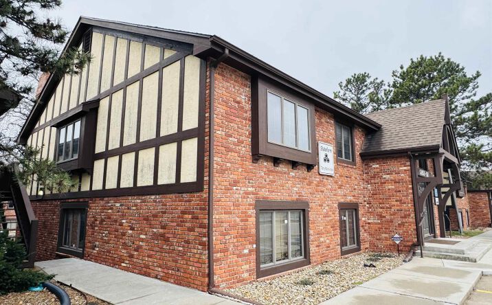 Pictures of Office property located at 5855 SW 29th ST, Topeka, KS 66614 for lease - image #1