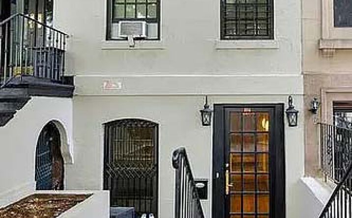 Pictures of Retail property located at 164 E 61st St, New York, NY 10065 for lease - image #1
