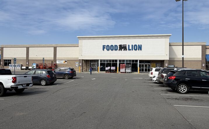 Pictures of Retail property located at 133 Retail Cir, King, NC 27021 for lease - image #1