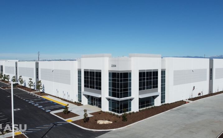 Pictures of Industrial, Retail property located at 2204 Coffee Rd, Bakersfield, CA 93308 for lease - image #1