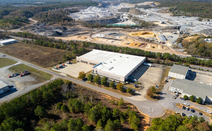Pictures of Industrial property located at 241 Commercial Park Cir, Calera, AL 35040 for lease - image #1