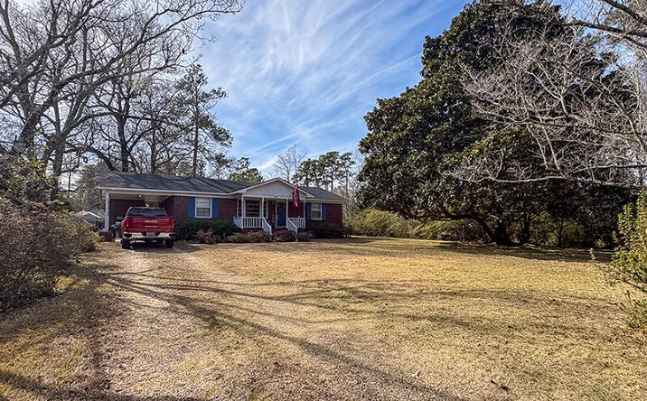 Pictures of Office, Special Purpose property located at 216 W 7th North Street, Summerville, SC 29483 for lease - image #1