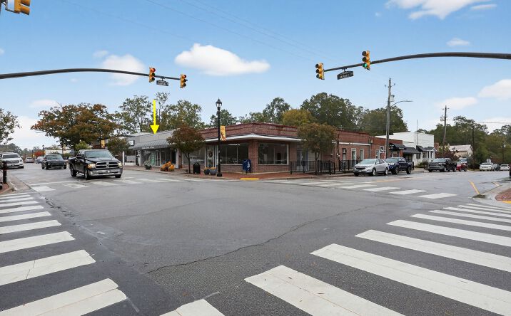 Pictures of Retail, Office, Restaurant property located at 202 N Arendell Ave, Zebulon, NC 27597 for lease - image #1