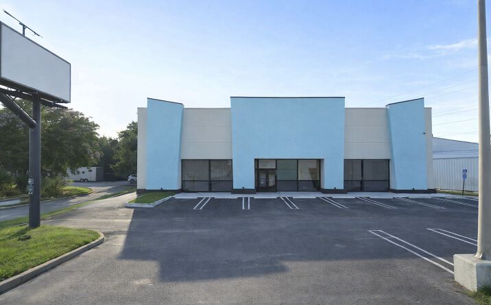Pictures of Retail property located at 5328 N Davis Hwy, Pensacola, FL 32503 for lease - image #1