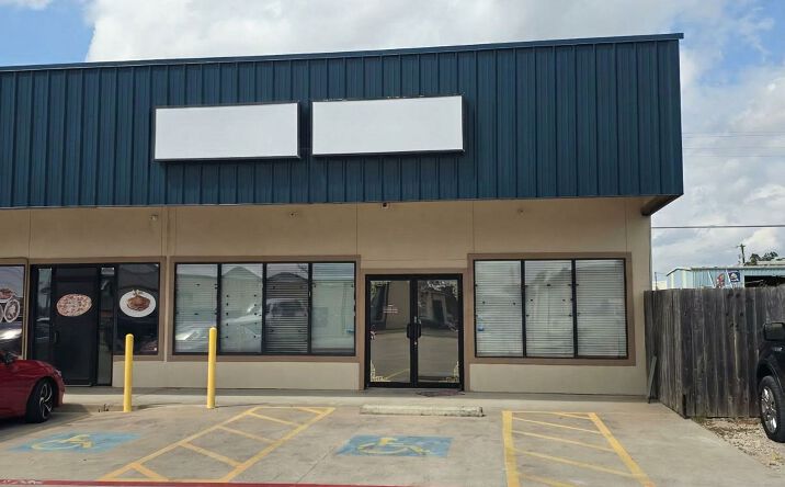 Pictures of Retail property located at 13750 W State Hwy 29, Liberty Hill, TX 78642 for lease - image #1